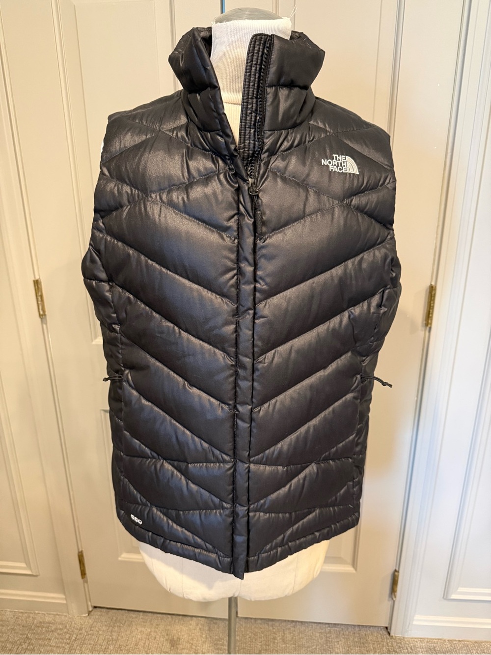 The North Face Women’s Black Chevron Quilted Insulated Vest 550 Fill Large